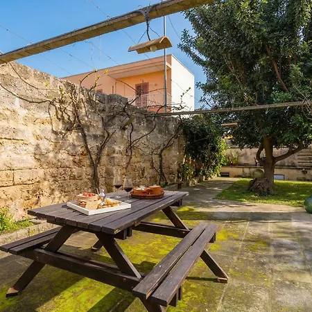 Domus Perrone - Lecce Selection * Squinzano