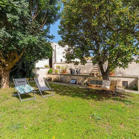 Domus Perrone - Lecce Selection Squinzano