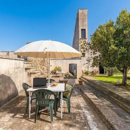 Domus Perrone - Lecce Selection * Squinzano
